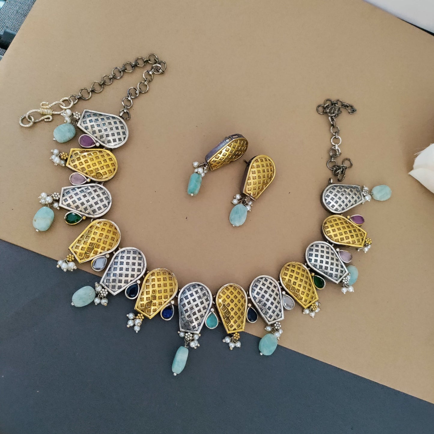 Dualtone necklace set