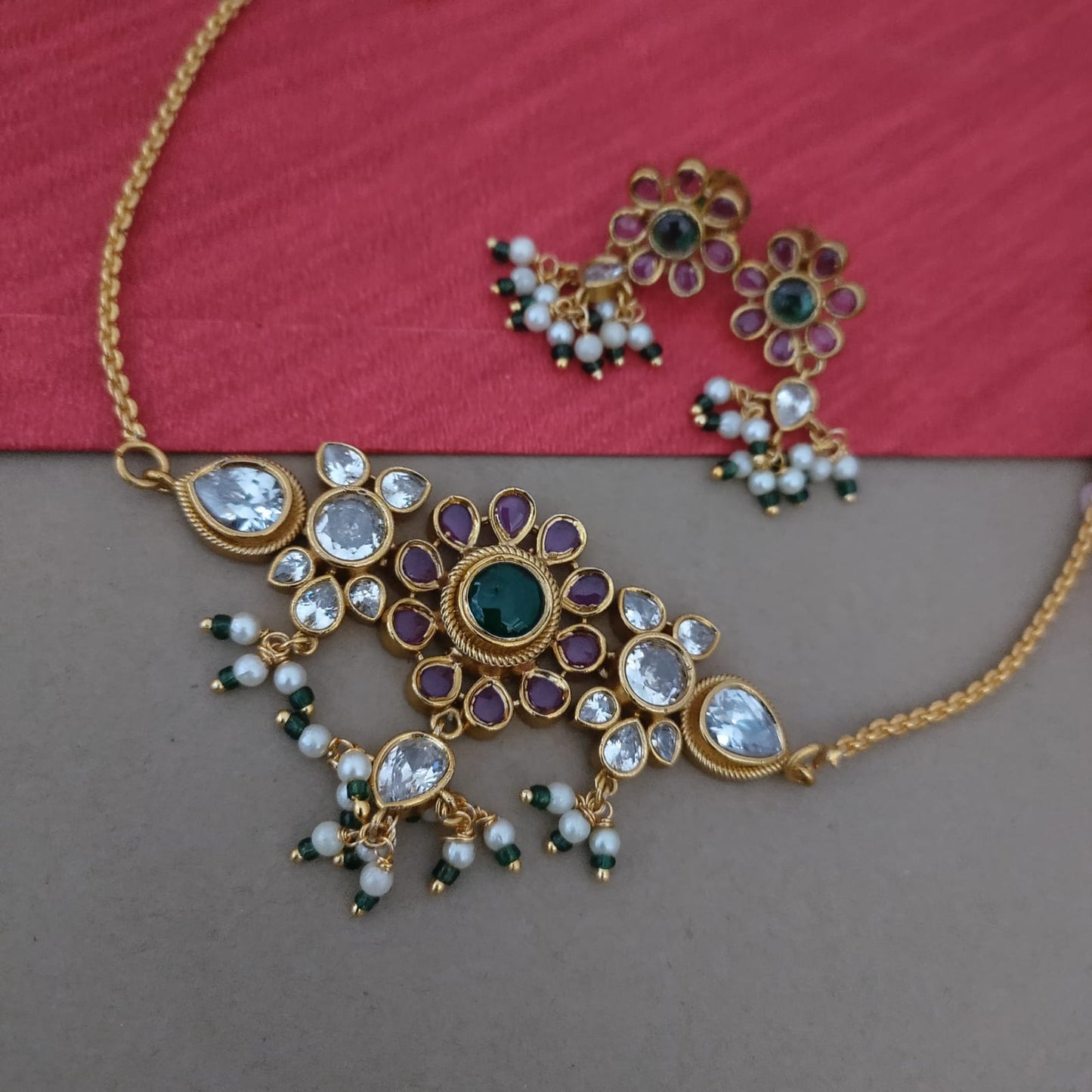 Moisannite stone kemp stone chocker set