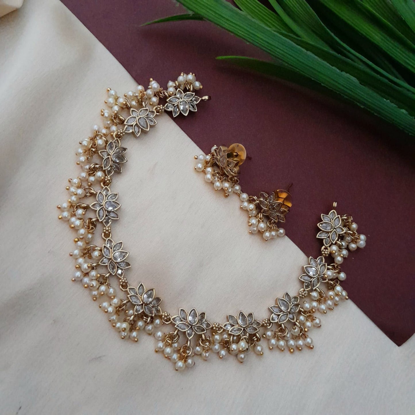Lotus design necklace set with pearl hangings