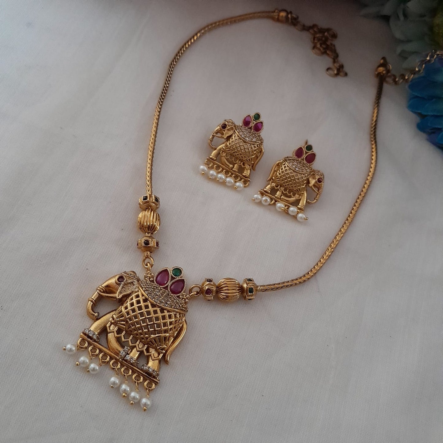 Antique finish elephant CZ stone chain set