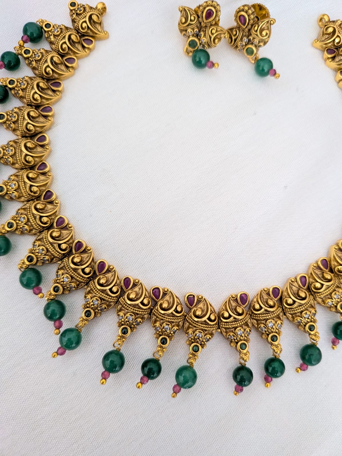 Mango green stone necklace set