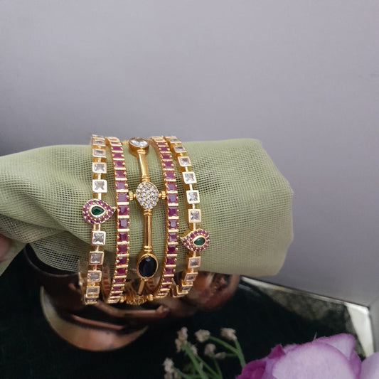 Square shape bridal bangle set