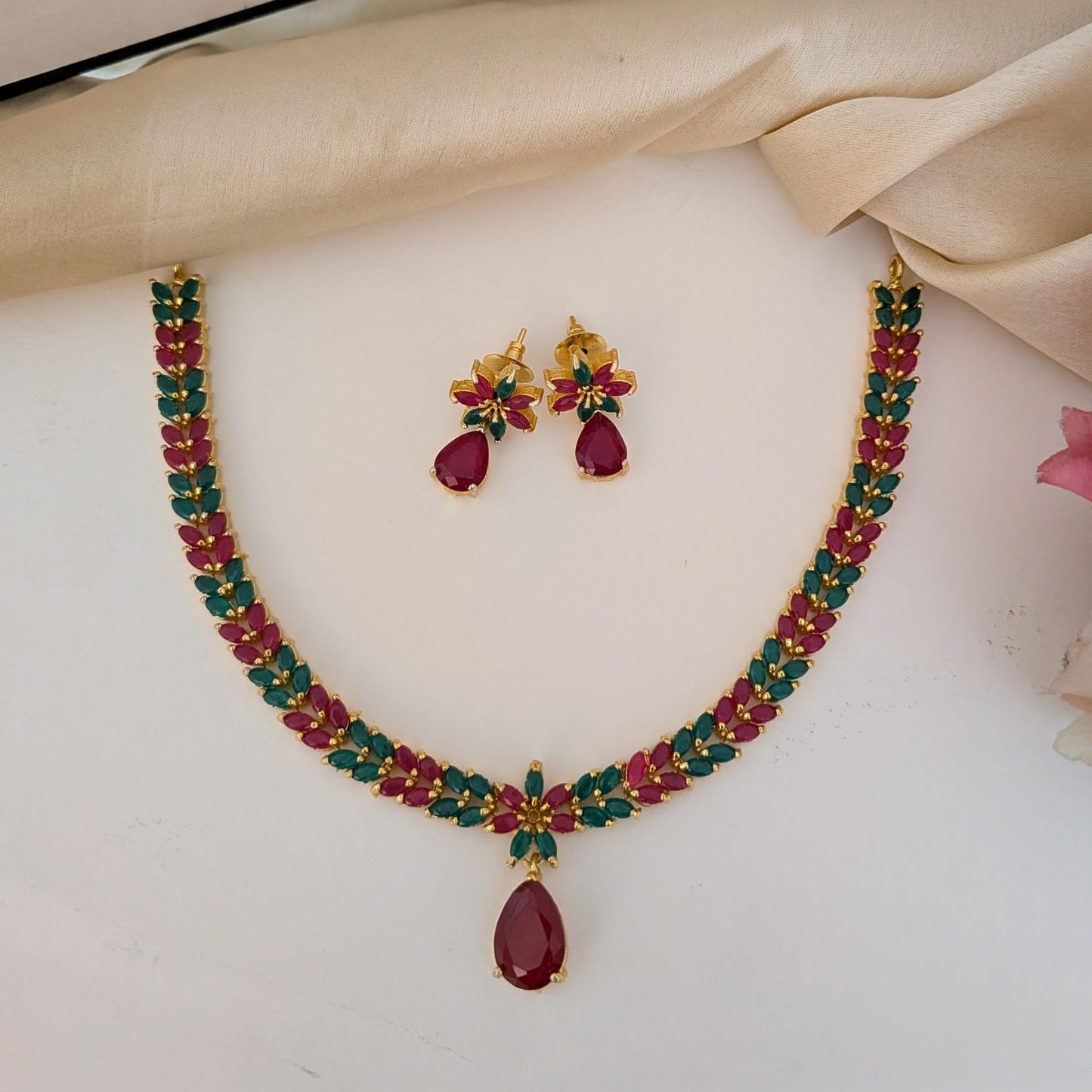 Necklace - Green with ruby necklace set