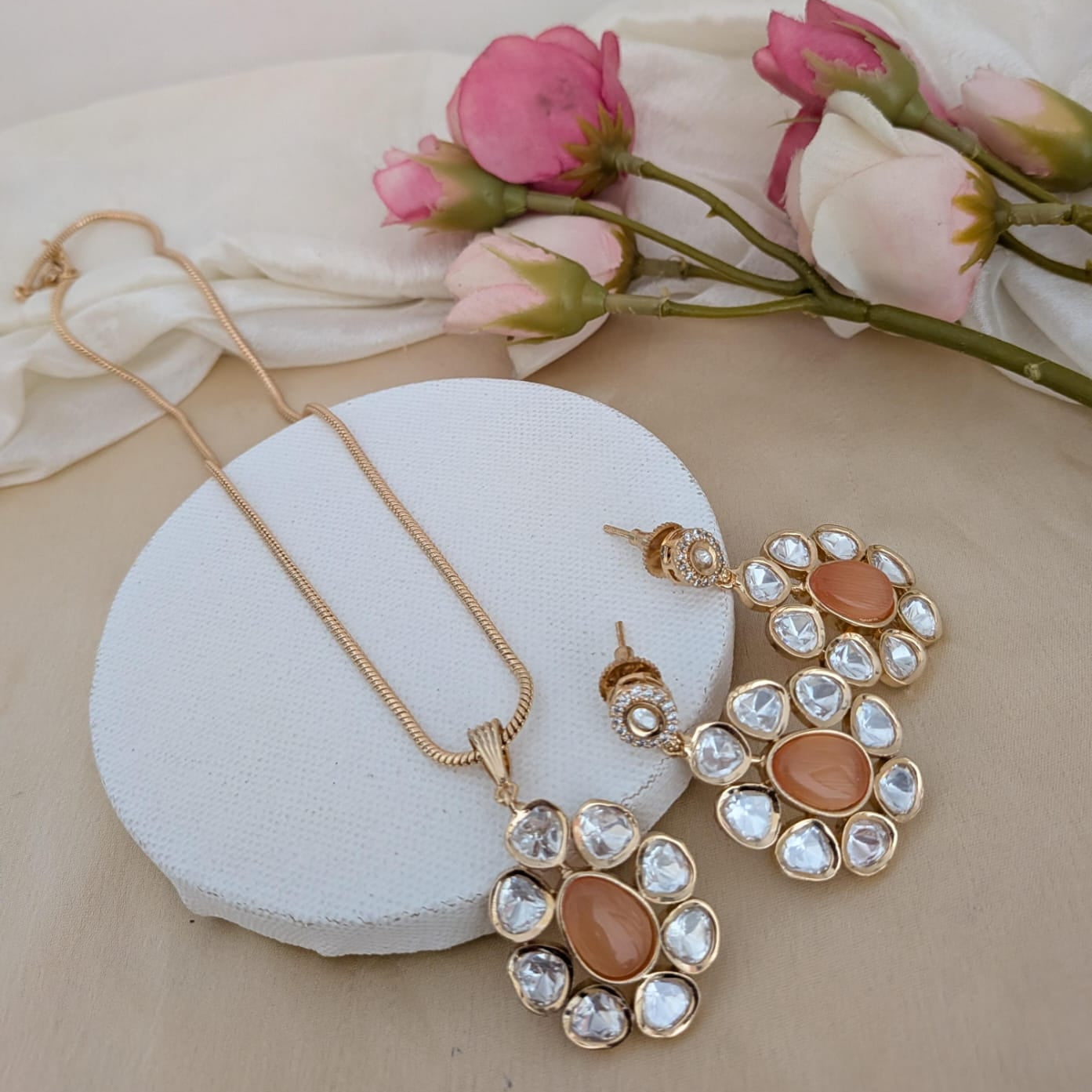 Peach stone kundan chain set
