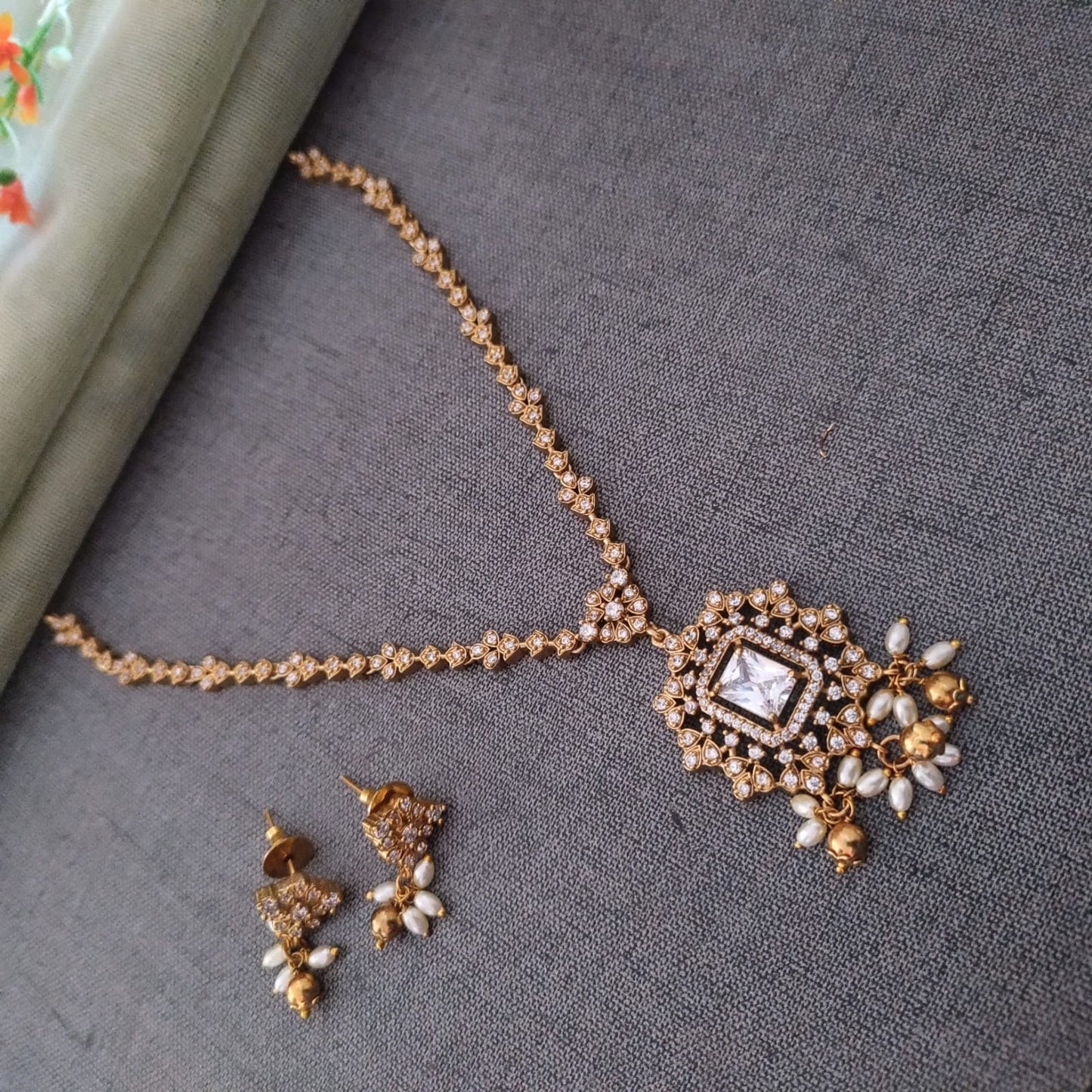 CZ stone studded simple necklace set