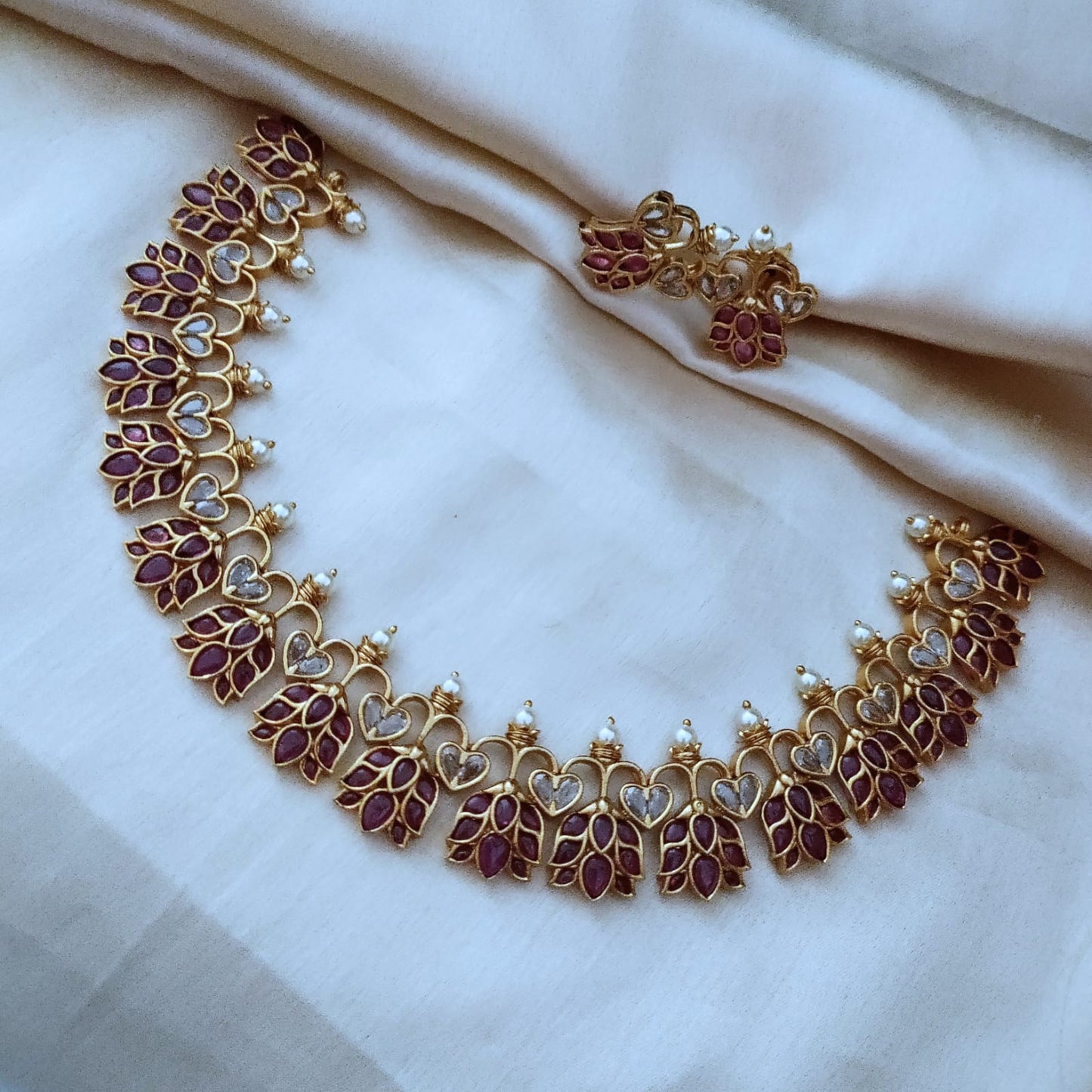 Stunning kemp lotus design necklace