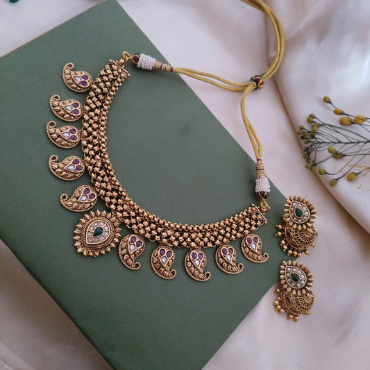 Drop shaped pattern necklace set - Bridal design