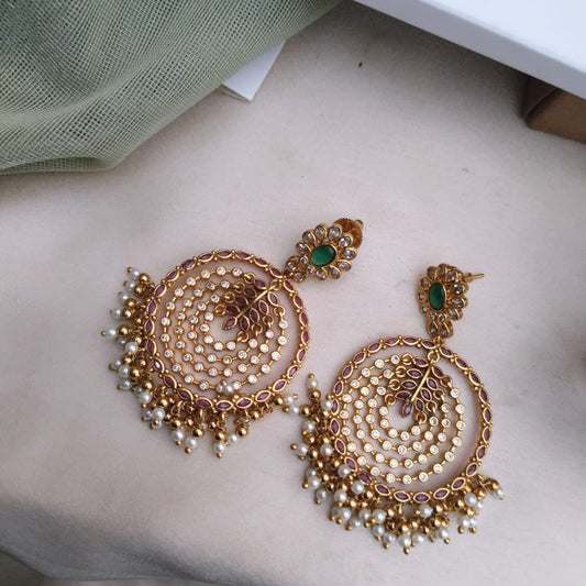 Golden spiral stone earraing