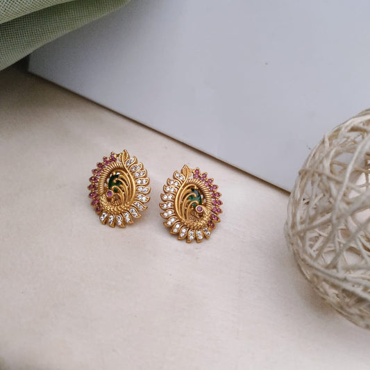 Peacock golden stone earring