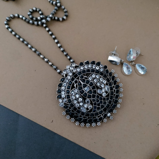 Long stone replica chain set