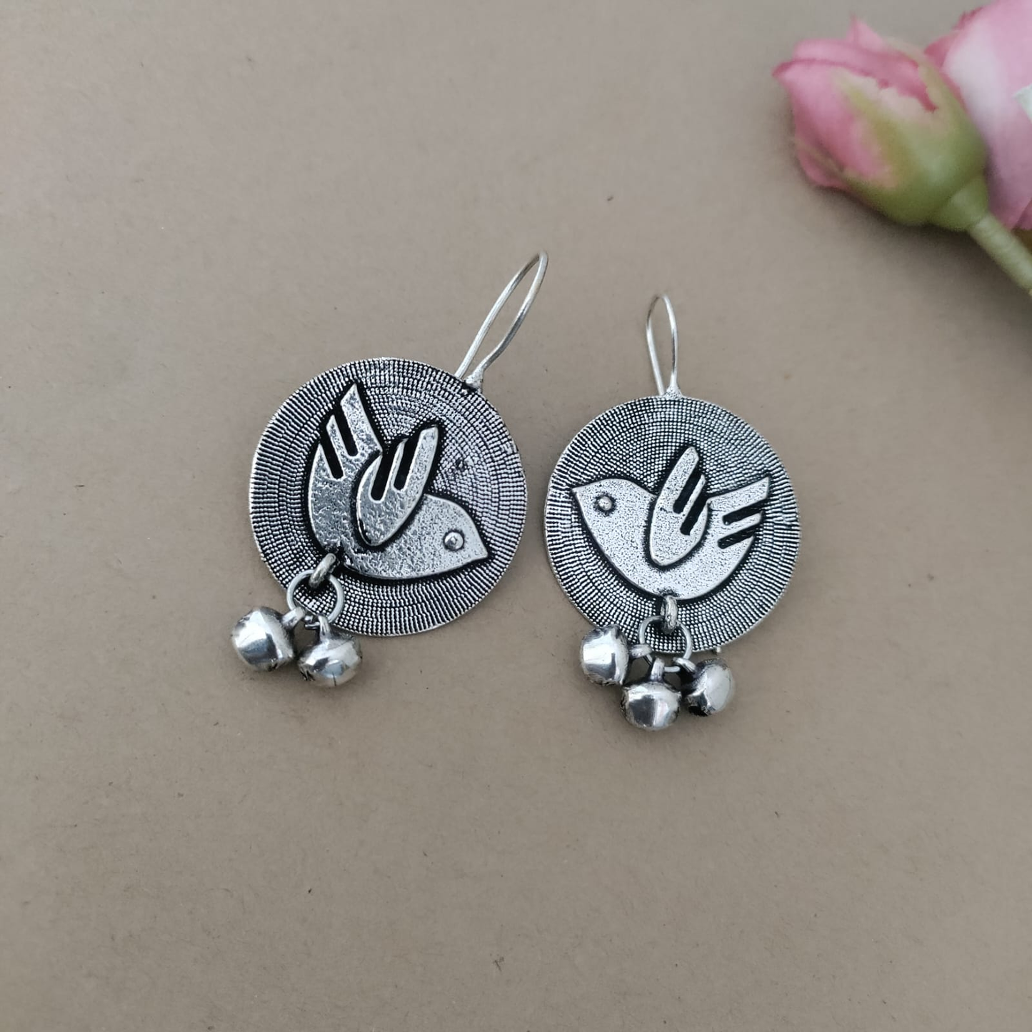 Round bird hook earring