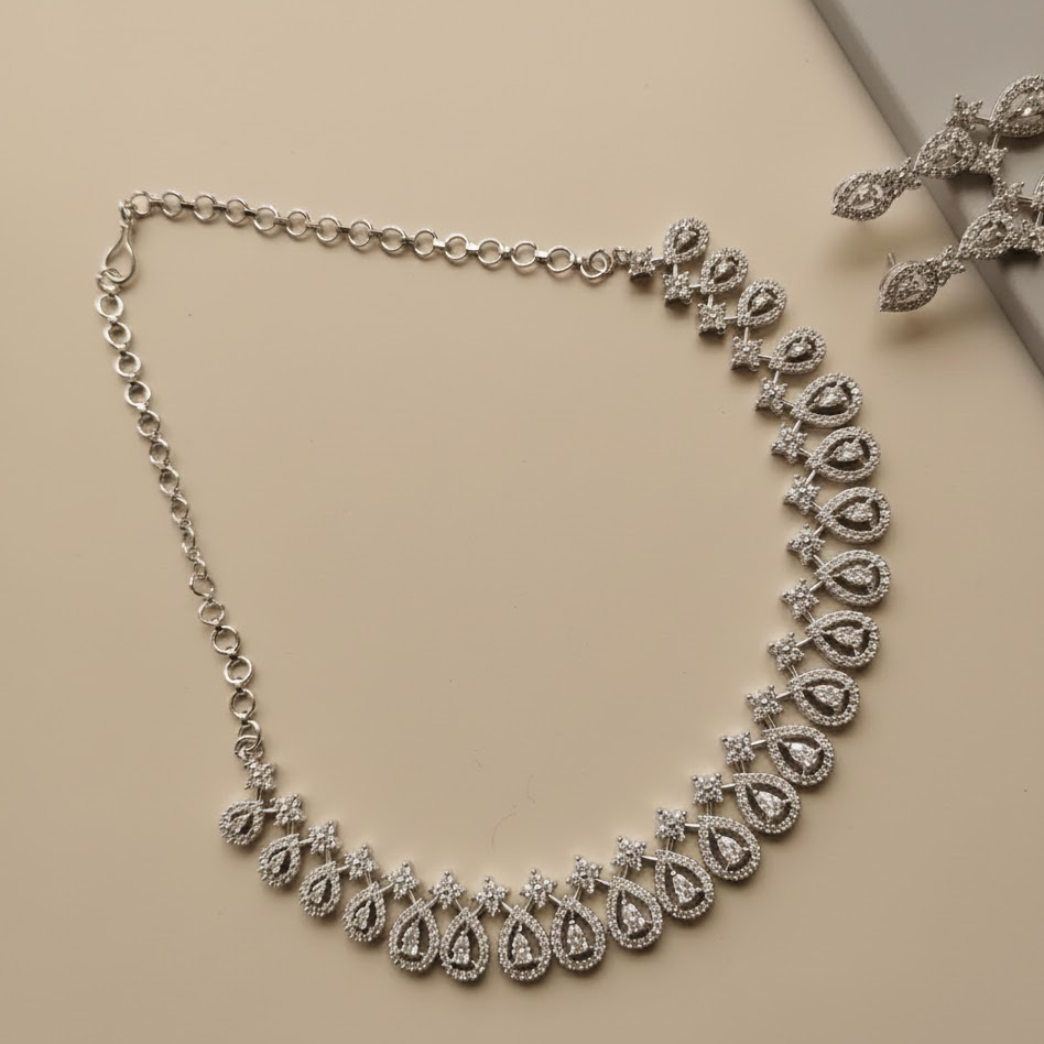 Drop stone studded necklace