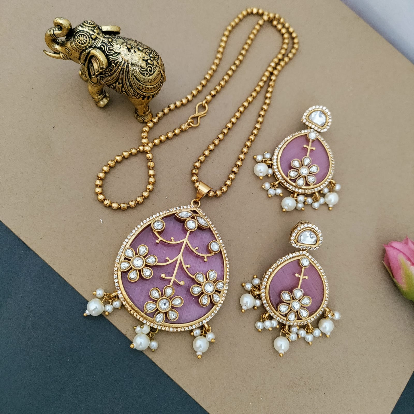 Drop shaped Exclusive Kundan work pendant chain