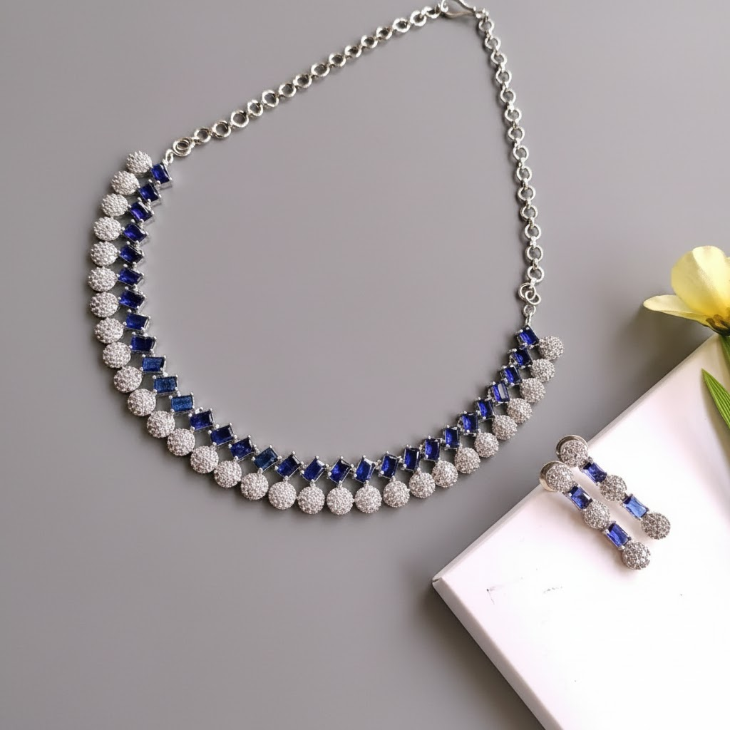 Diamond shaped stone studded necklace