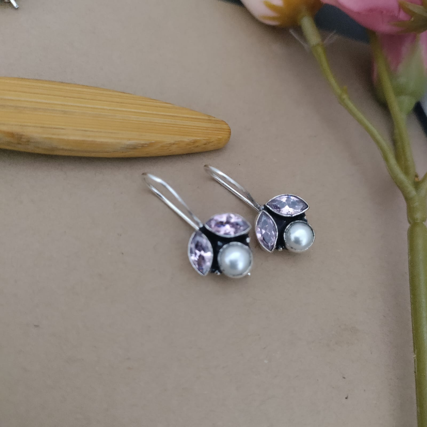 3 Stone with pearl earring