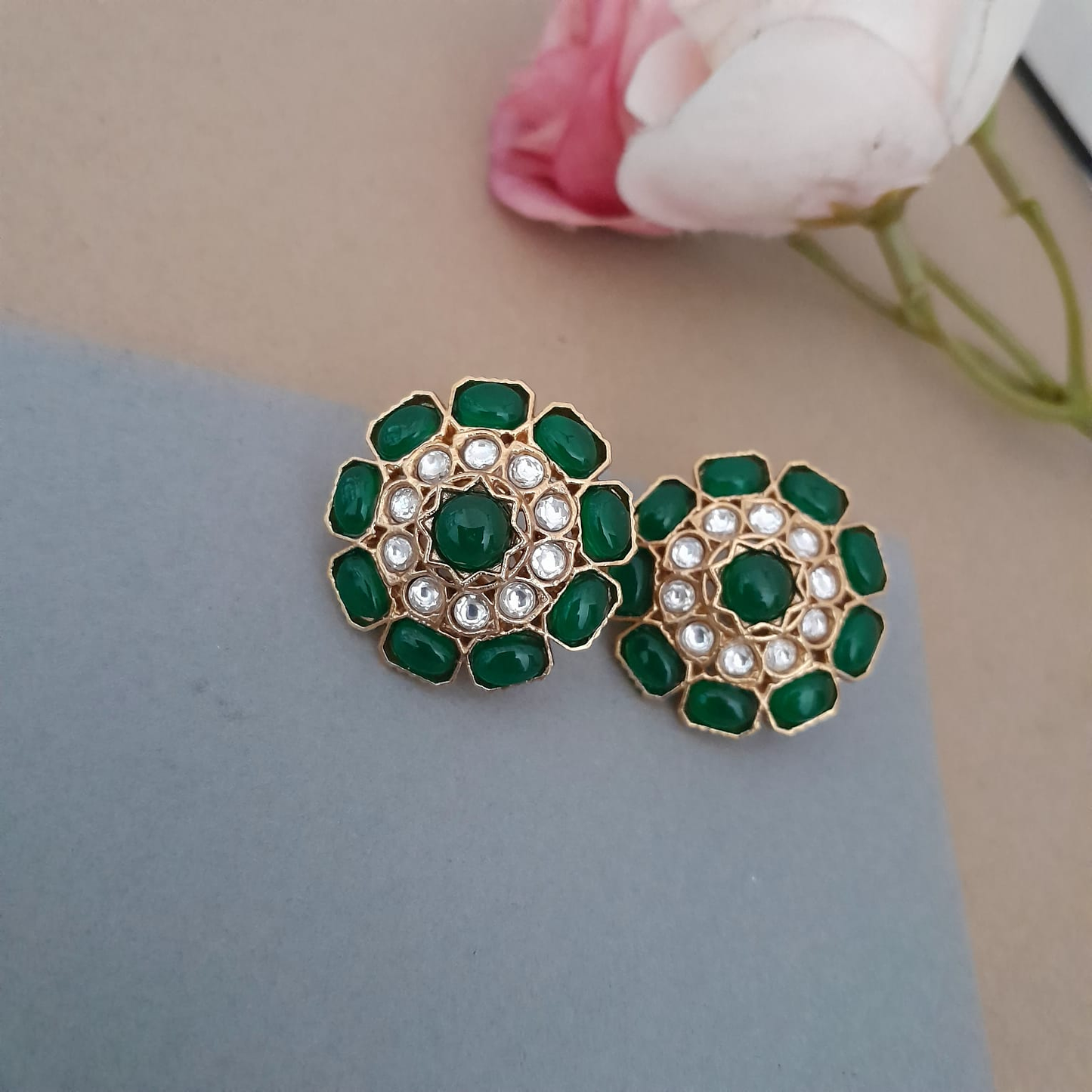 Round Jadau kundan stud