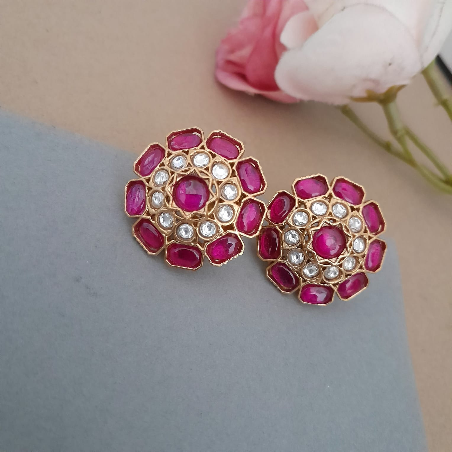 Round Jadau kundan stud