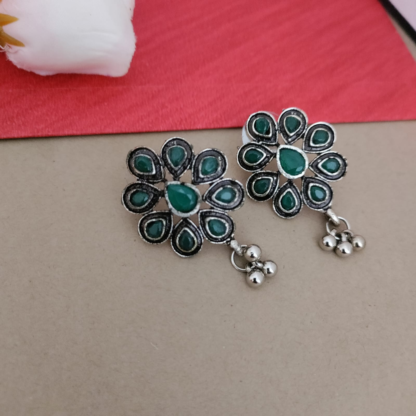 Green stone earring