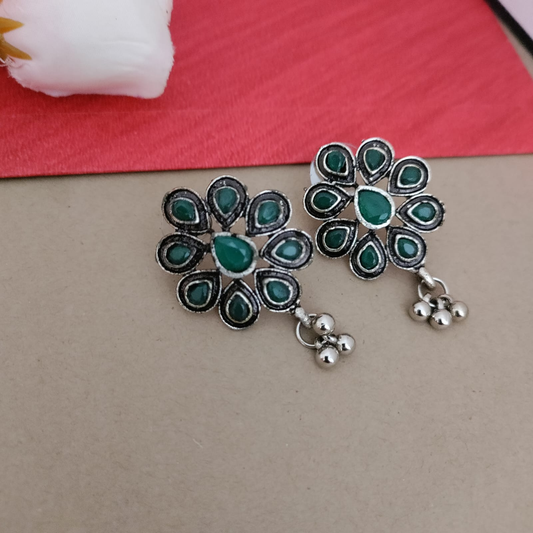 Green stone earring