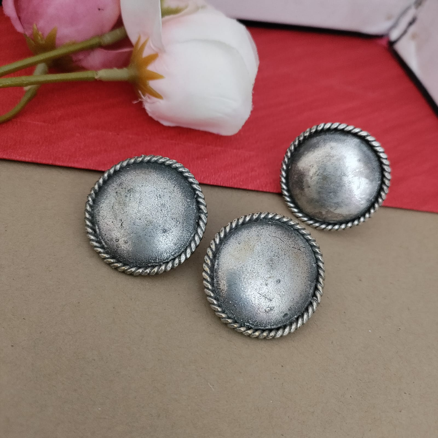 Silver replica round stud with finger ring