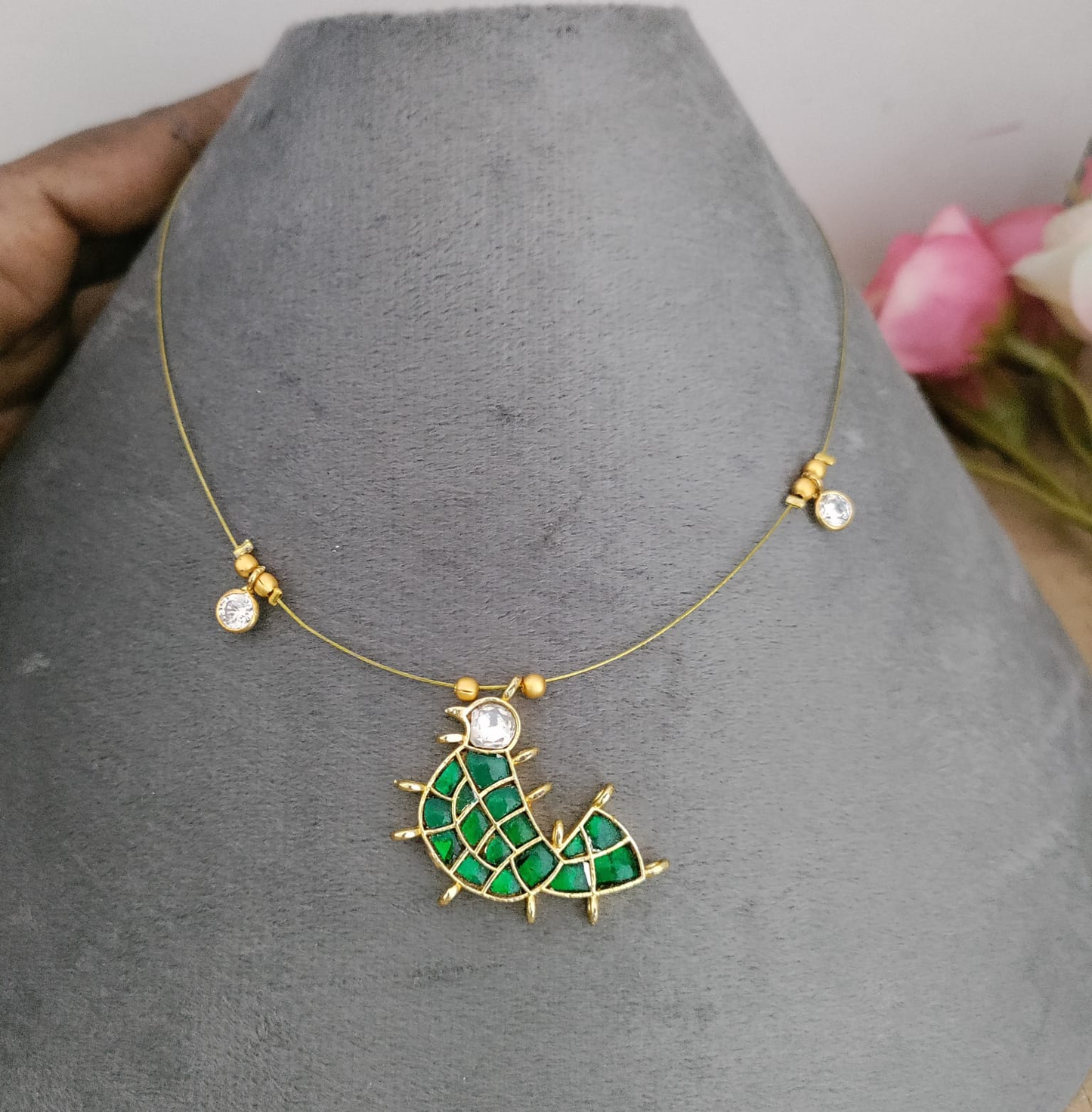 Gorgeous Invisible necklace set - Lotus