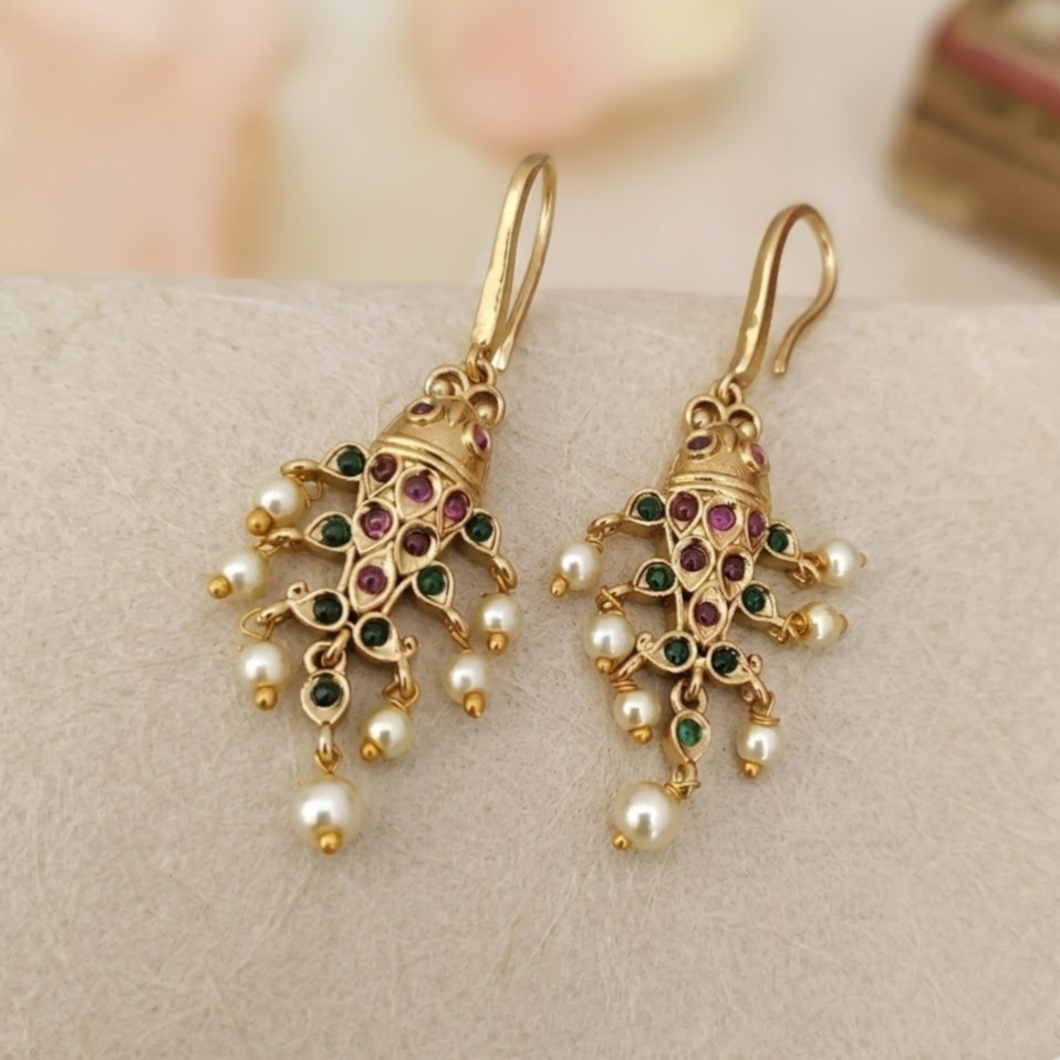 Kemp stone Fish earing