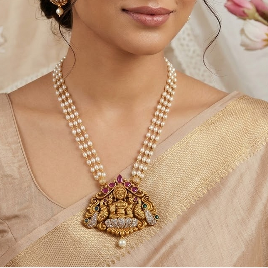 Pearl 3 layer Lakshmi long chain set