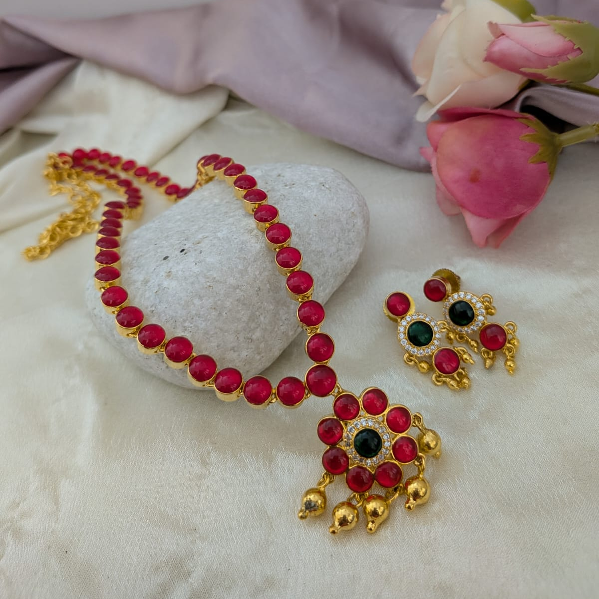 Traditional kemp long necklace