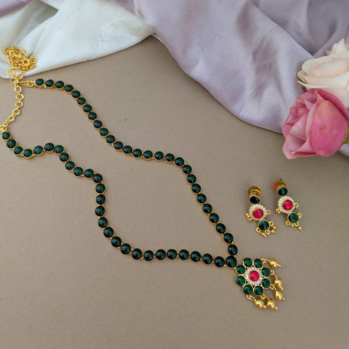 Traditional kemp long necklace