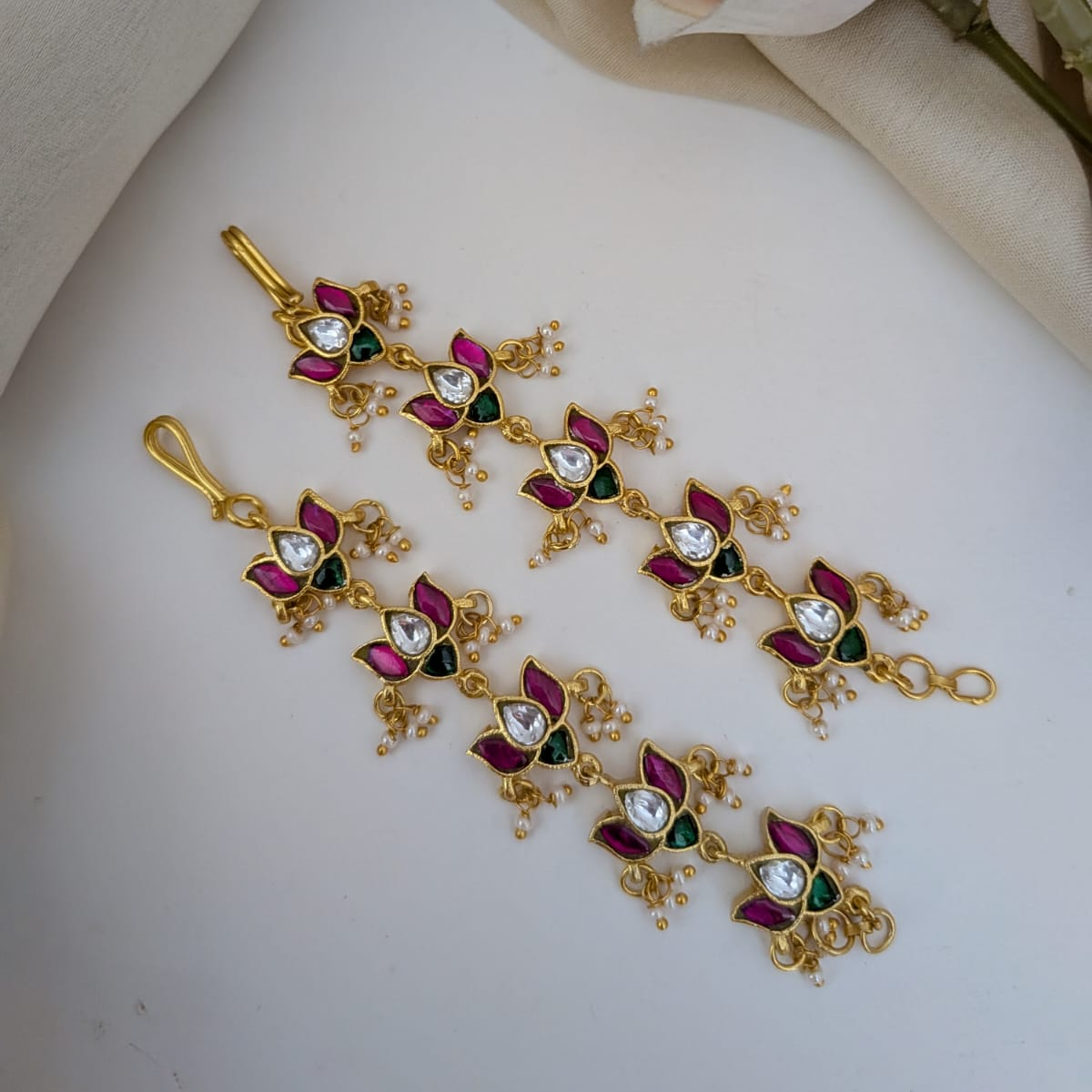 Jadau lotus multi pearl drop earchain