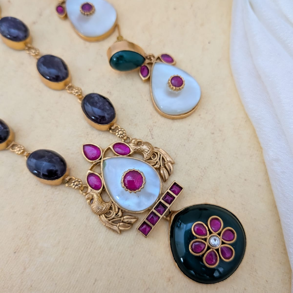 Semiprecious stone with Jadau work necklace set - Unmatched Style and Quailty