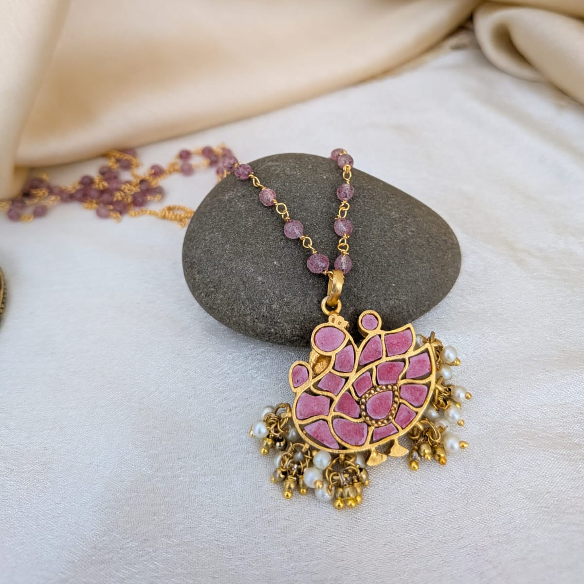 Light pink jadau chain set
