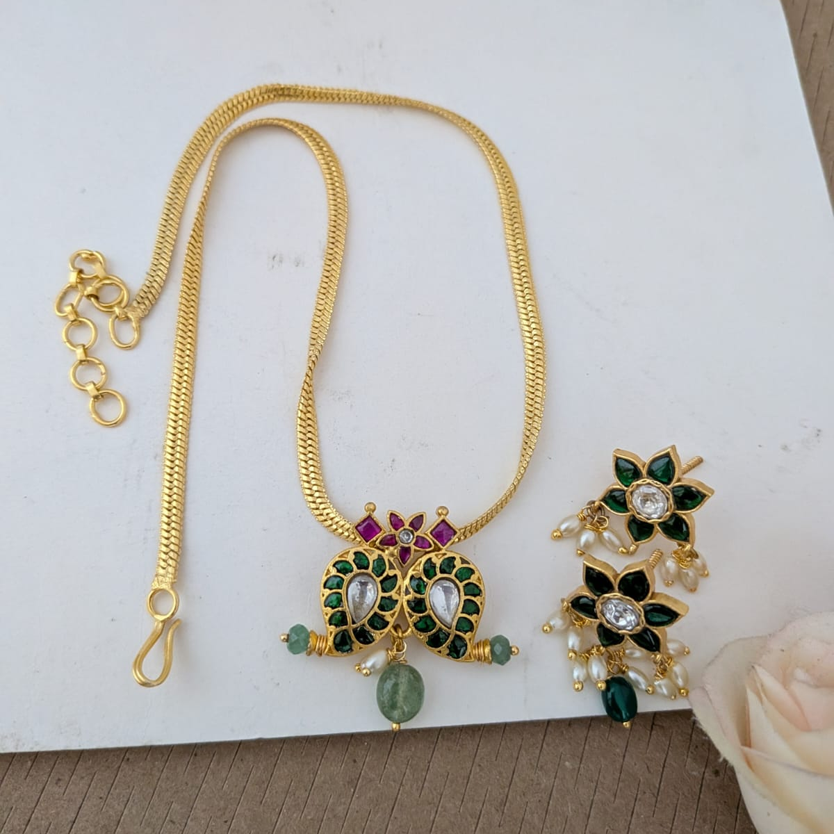 Green mango jadau chain set