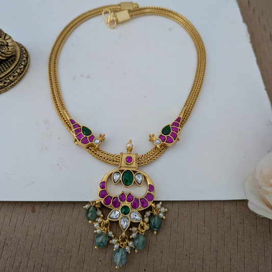Jadau kundan floral adigai necklace
