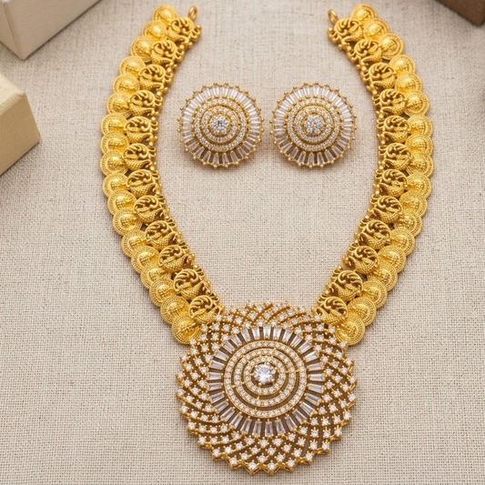 Lakshmi coin necklace with round white pendant in the middle