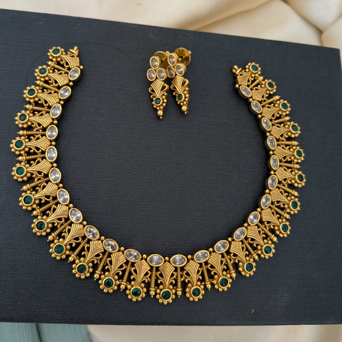 White with green stone stud necklace
