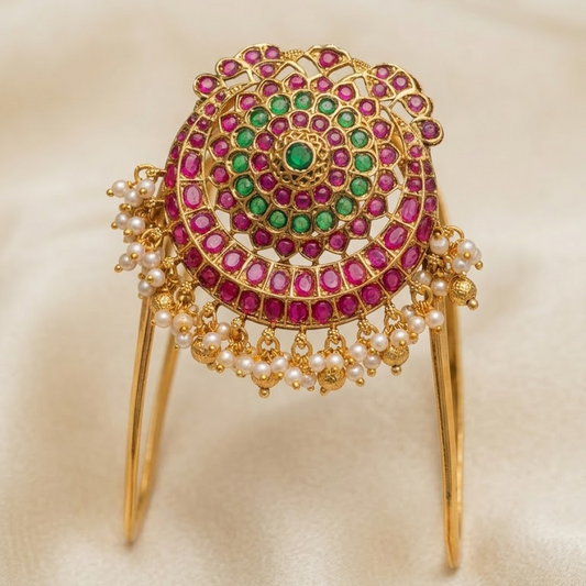 Kemp stone Round pattern Armlet/Vanki with pearl drop