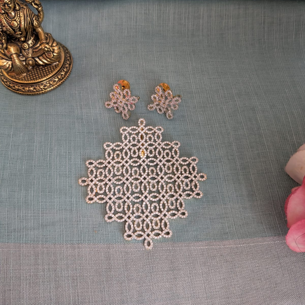AD Kolam / Rangoli diamond look alike pendant set