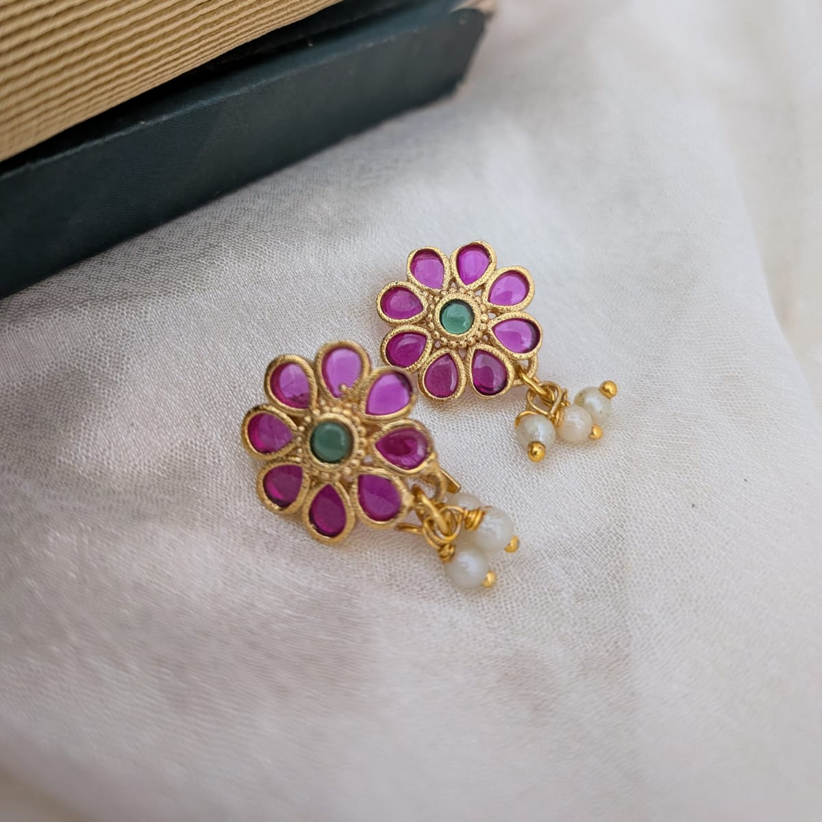 Floral design Earcuff/Bugadi