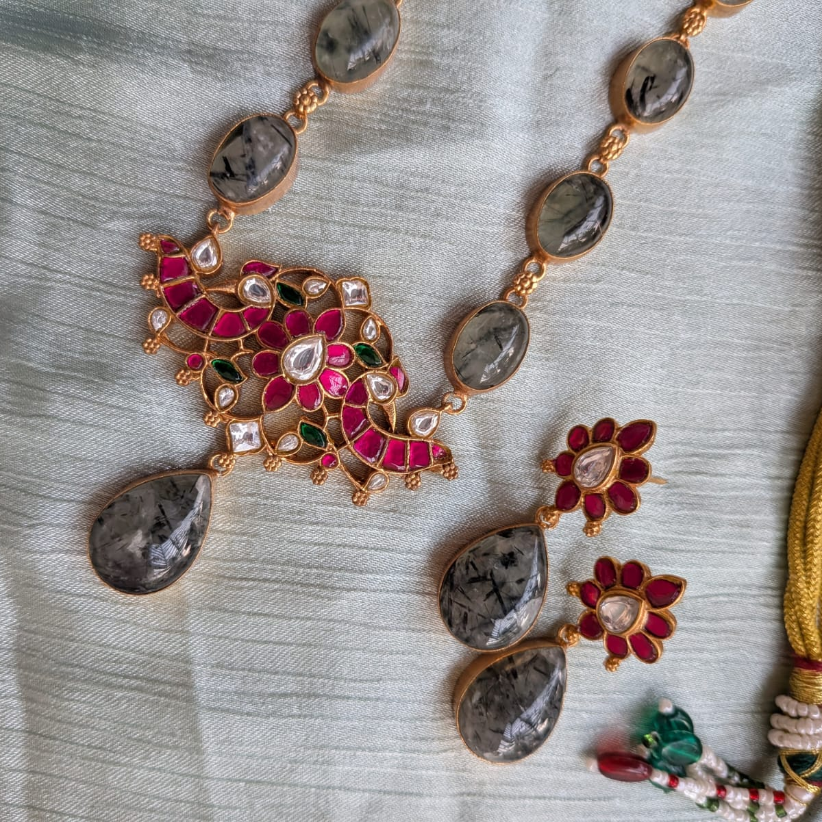 Bold and beautiful Jadau kundan exclusive stone necklace set
