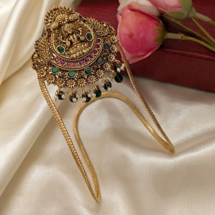 Lakshmi design with kemp stone armlet