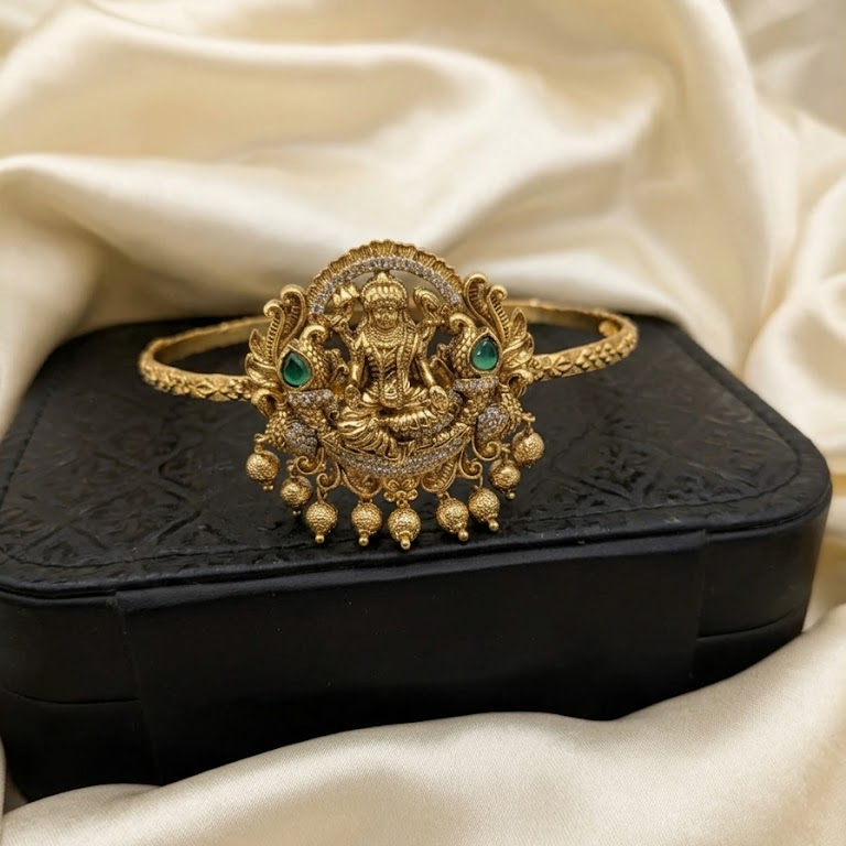 Nakshi work lakshmi design armlet / Bajuband / Vanki
