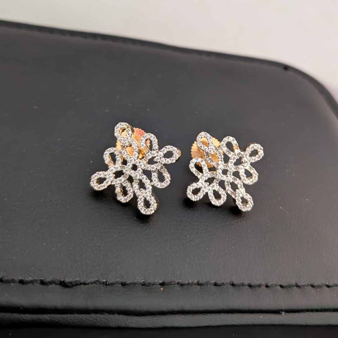 AD Kolam / Rangoli diamond look alike pendant set