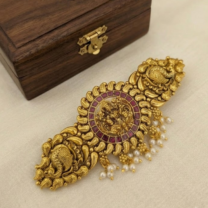 Gold finish lakshmi clip
