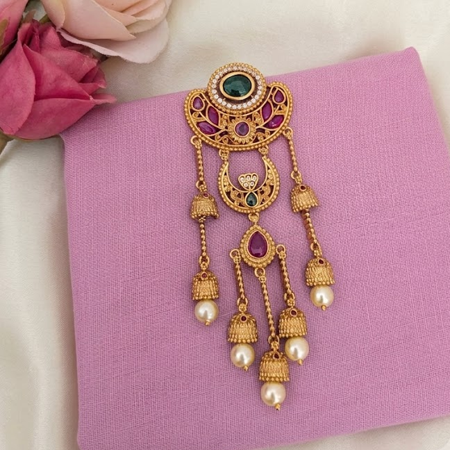 Kemp stone studded Jada Billa with Jumkha drop