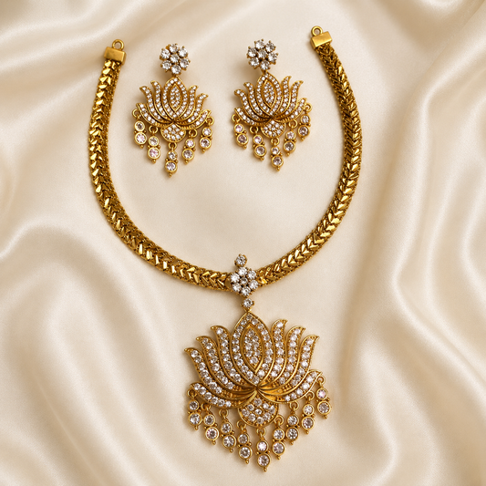 Adigai Type - Lotus white stone choker
