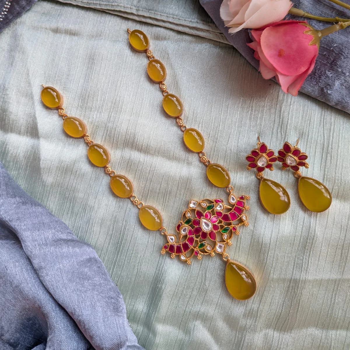Bold and beautiful Jadau kundan exclusive stone necklace set Yellow Citrine
