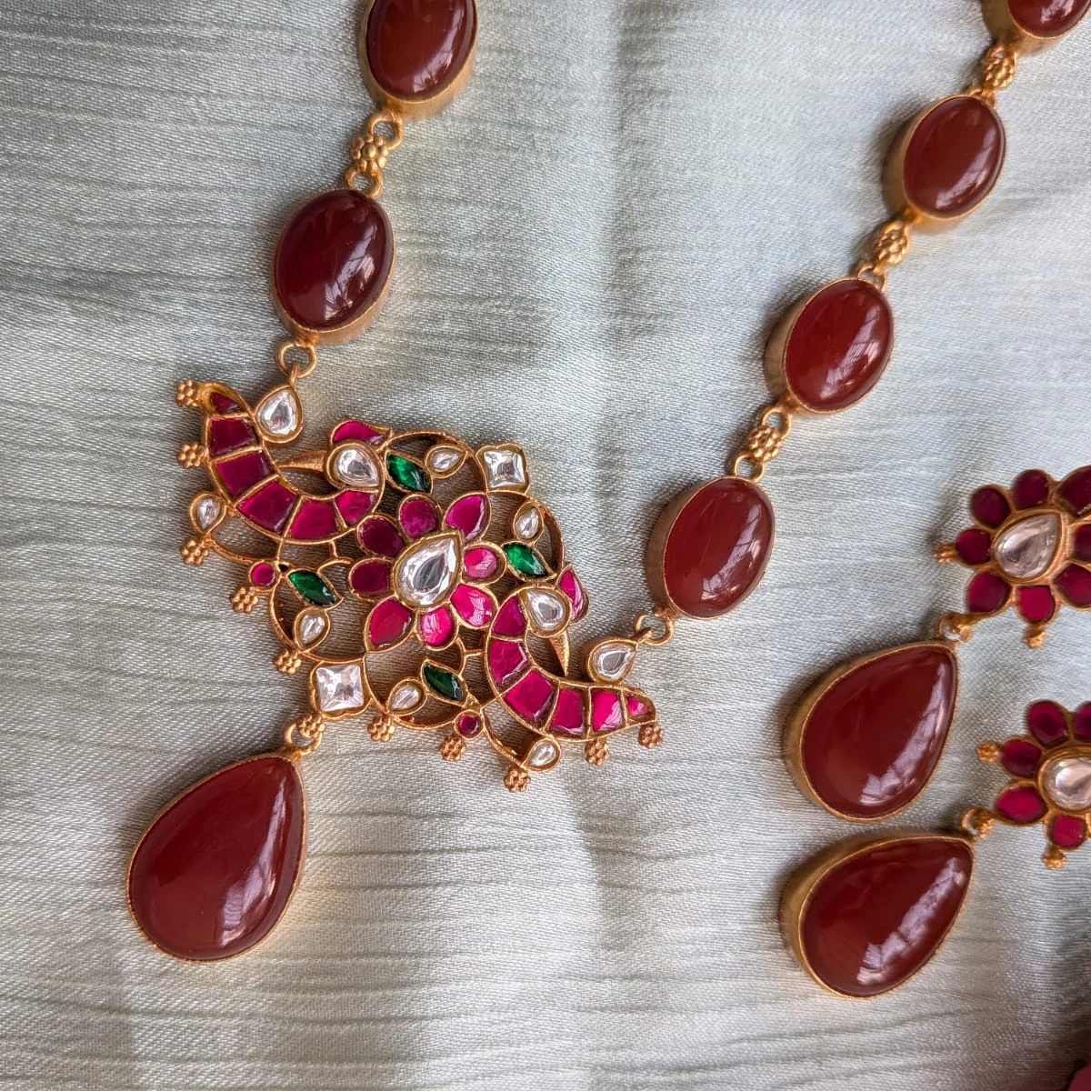 Bold and beautiful Jadau kundan exclusive stone necklace set Gomed