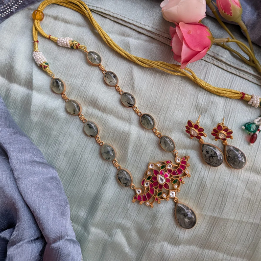 Bold and beautiful Jadau kundan exclusive stone necklace set Prehnite
