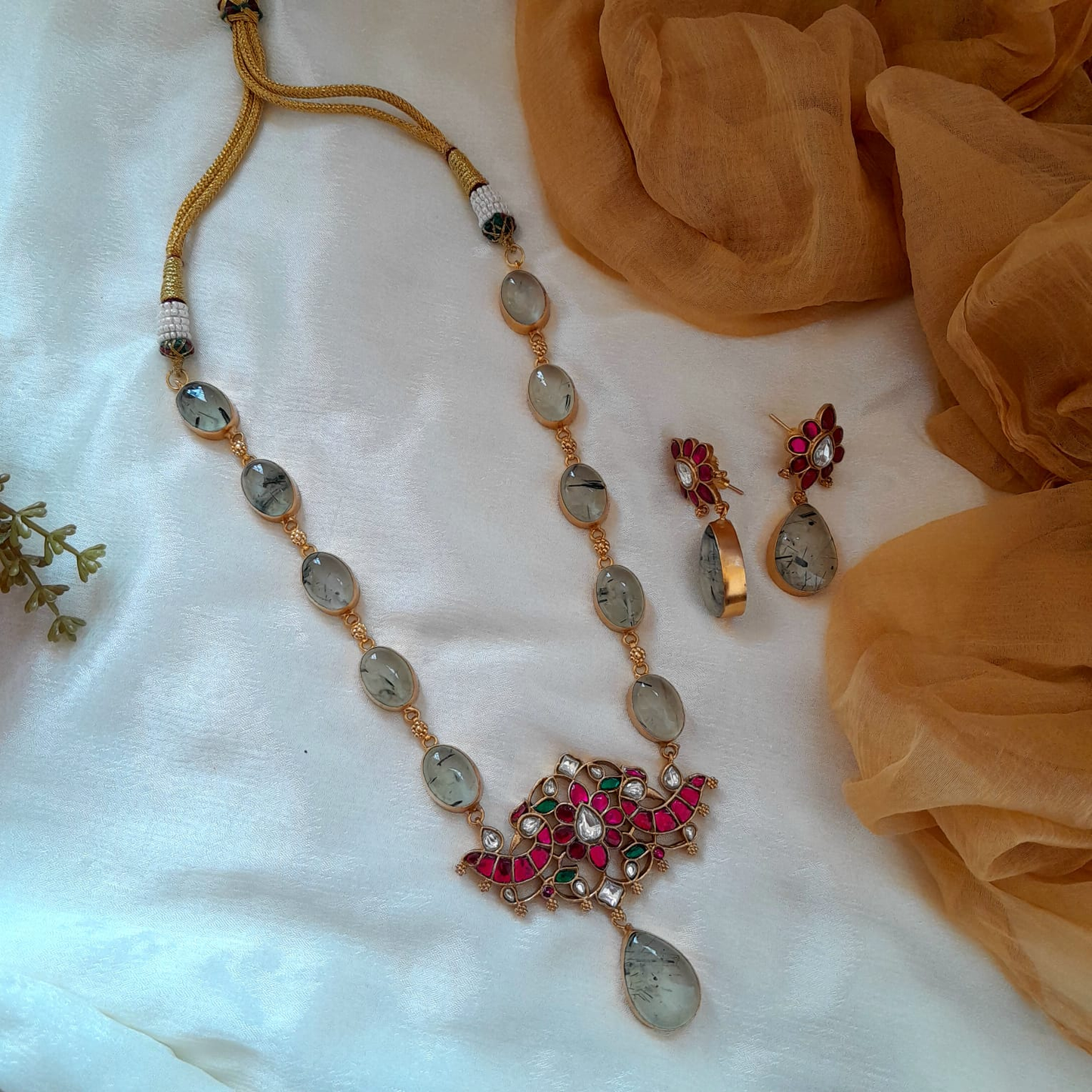 Bold and beautiful Jadau kundan exclusive stone necklace set Prehnite
